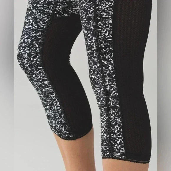 [Sz4] Lululemon  Deep Breath Crop (21" ) Iced Wave White Black-NWOT - Picture 3 of 11